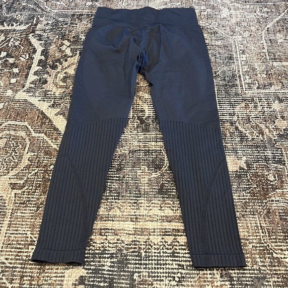 Workout Leggings - Picture 5 of 5